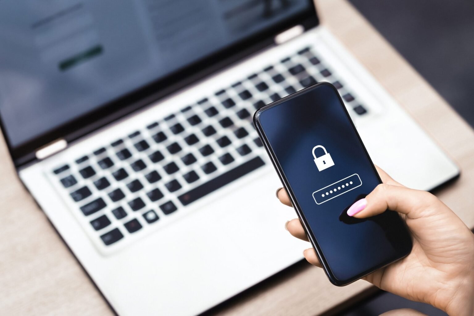 Digitale Identität unter Druck: Warum Betrugsprävention in Deutschland nicht beim Onboarding enden darf